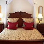 호텔 Manor House 4*