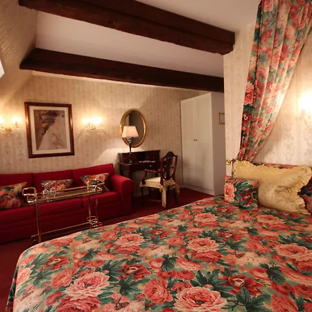 Manor House Hotel 4*