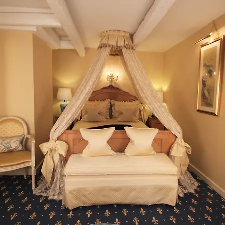 Manor House Hotel 4*