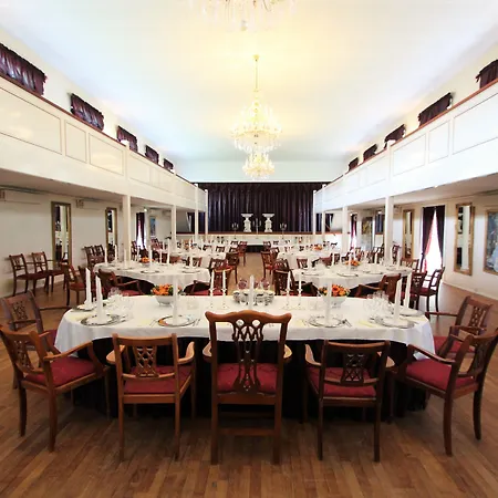 Manor House Hotell