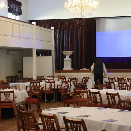 Hotel Manor House 4*