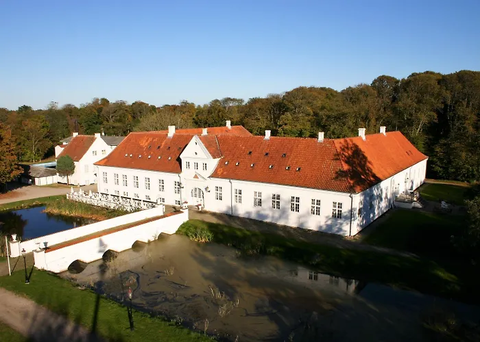Hotel Manor House