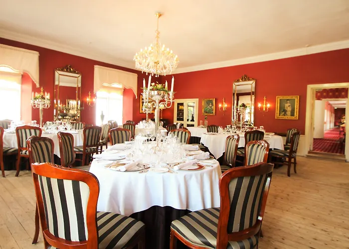 Hotel Manor House